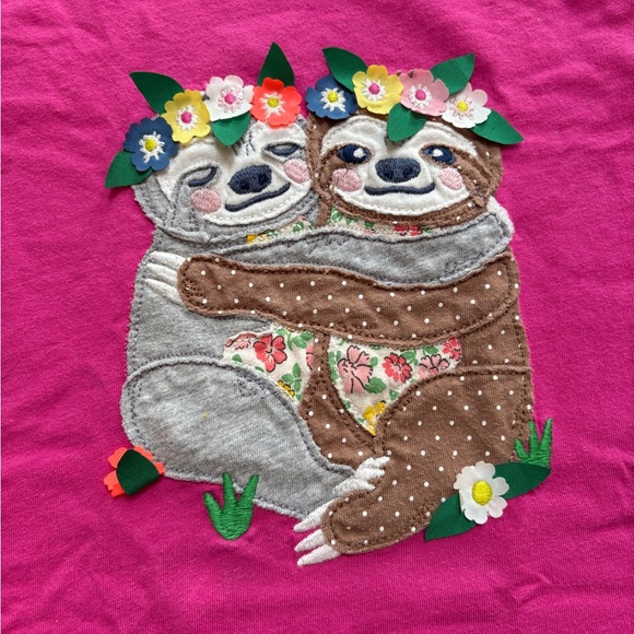 Mini Boden Fuchsia Sloth Friends Tee size 6-7 - Picture 2 of 4